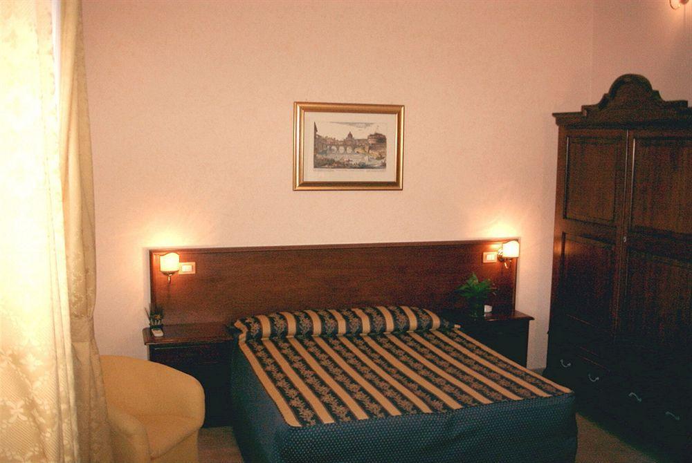 Complesso L'Oasi Hotel Aranova Bagian luar foto