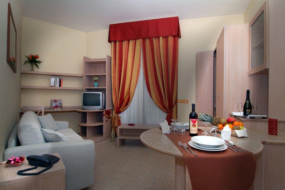 Complesso L'Oasi Hotel Aranova Bagian luar foto