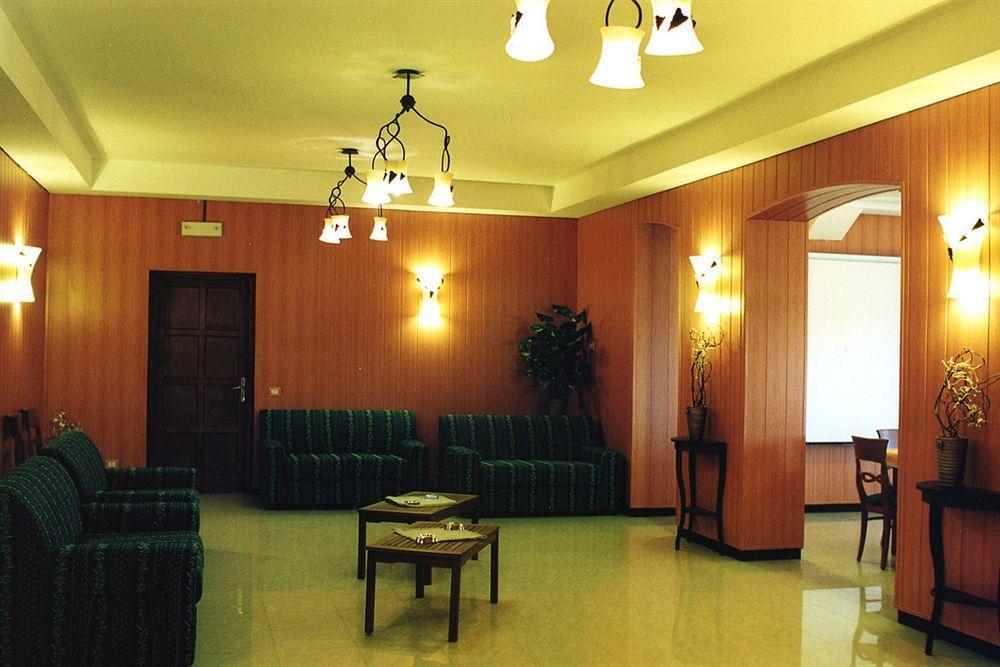 Complesso L'Oasi Hotel Aranova Bagian luar foto