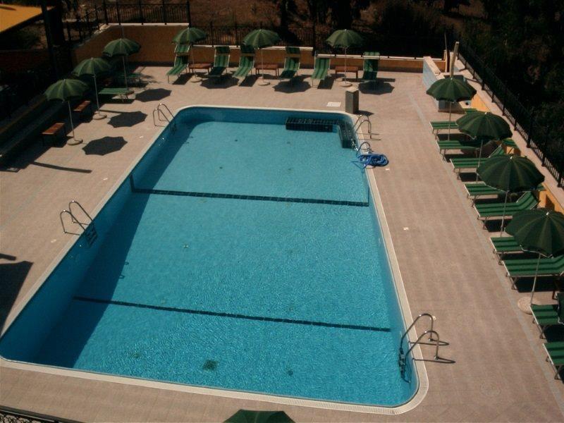 Complesso L'Oasi Hotel Aranova Bagian luar foto