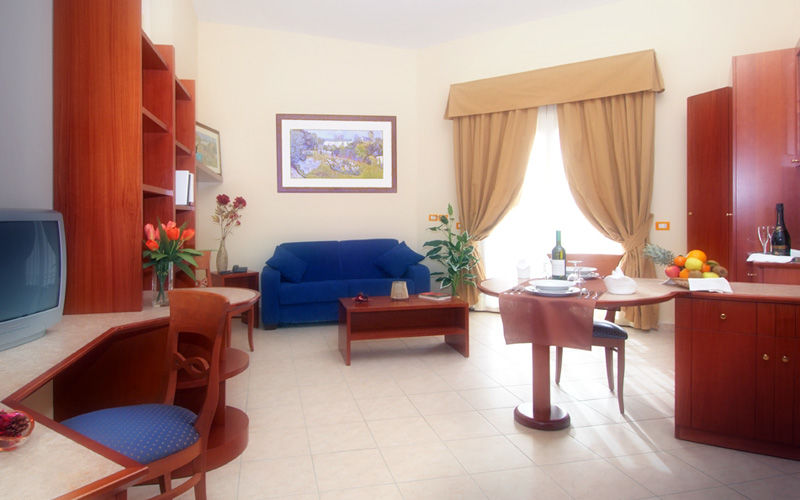 Complesso L'Oasi Hotel Aranova Bagian luar foto